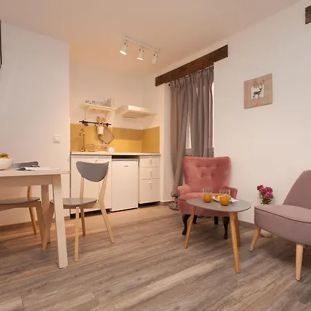 And Hey Guest house 4*