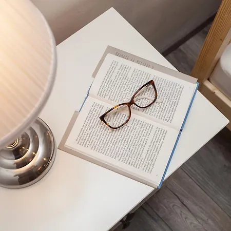 And Hey 罗维尼
