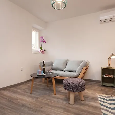 Guest house And Hey 4*