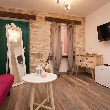 Guest house And Hey 4*