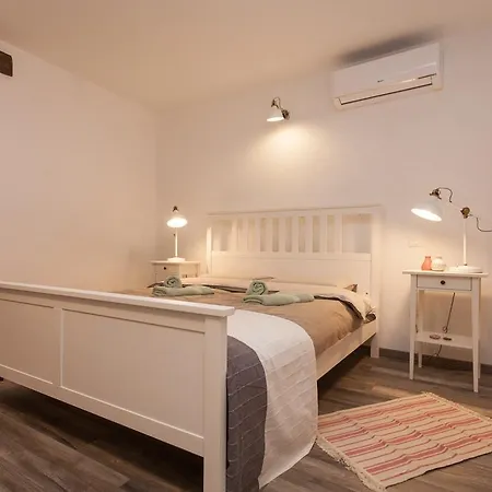 Guest house And Hey 4*