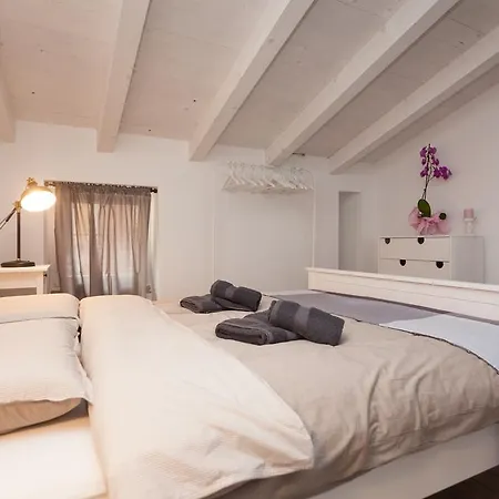Guest house And Hey 4*